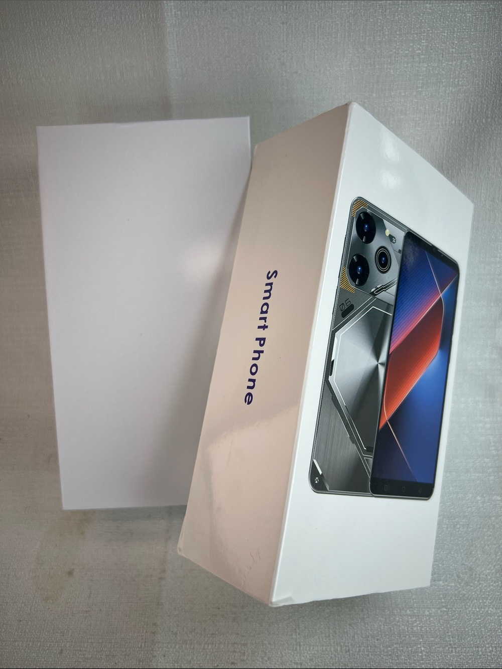 Smart phone, brand new in Packaging